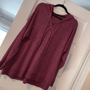 Size 1 / 1X Maurice’s lightweight stretchy lace up pullover hooded sweatshirt